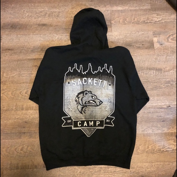 Gildan Sweateshirt - Picture 1 of 6